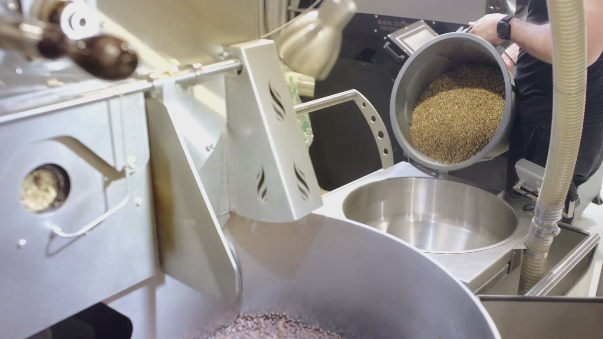 Încarcă video: Dropshot - Proces industrial de prajire cafea